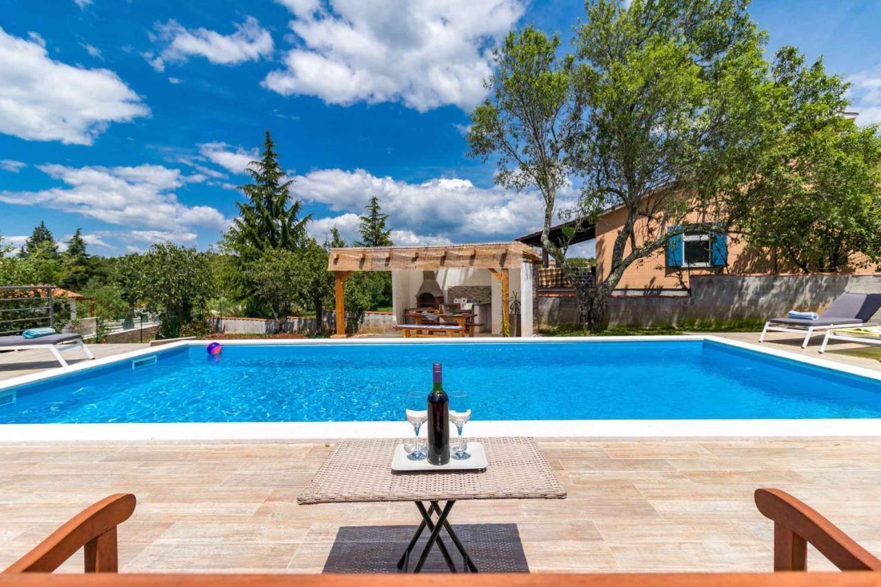 Holiday Home In Tinjan - Istrien 44359 Exterior foto