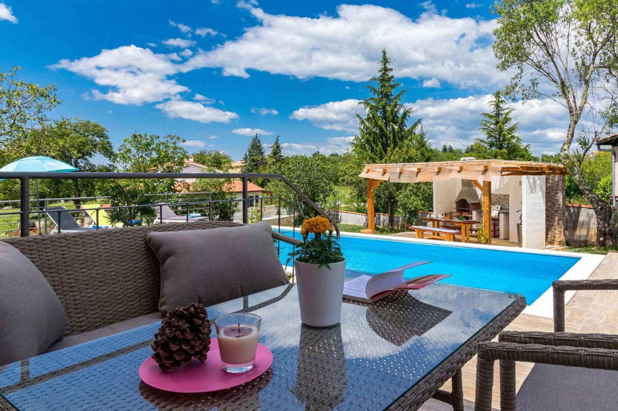Holiday Home In Tinjan - Istrien 44359 Exterior foto